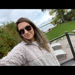 Meet your Posher, Natalie